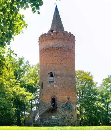 Frontowe zdjęcie zamku Golczewo