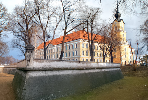 Frontowe zdjęcie zamku Rzeszów